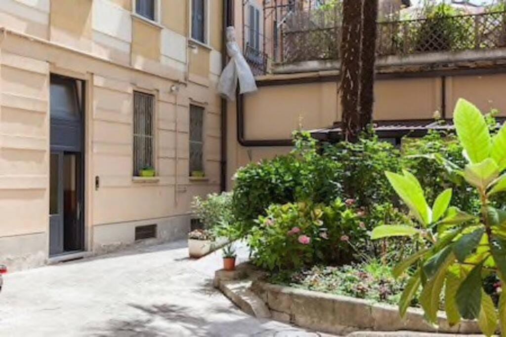 Exquisite Stay Via Crema Milan Exterior photo